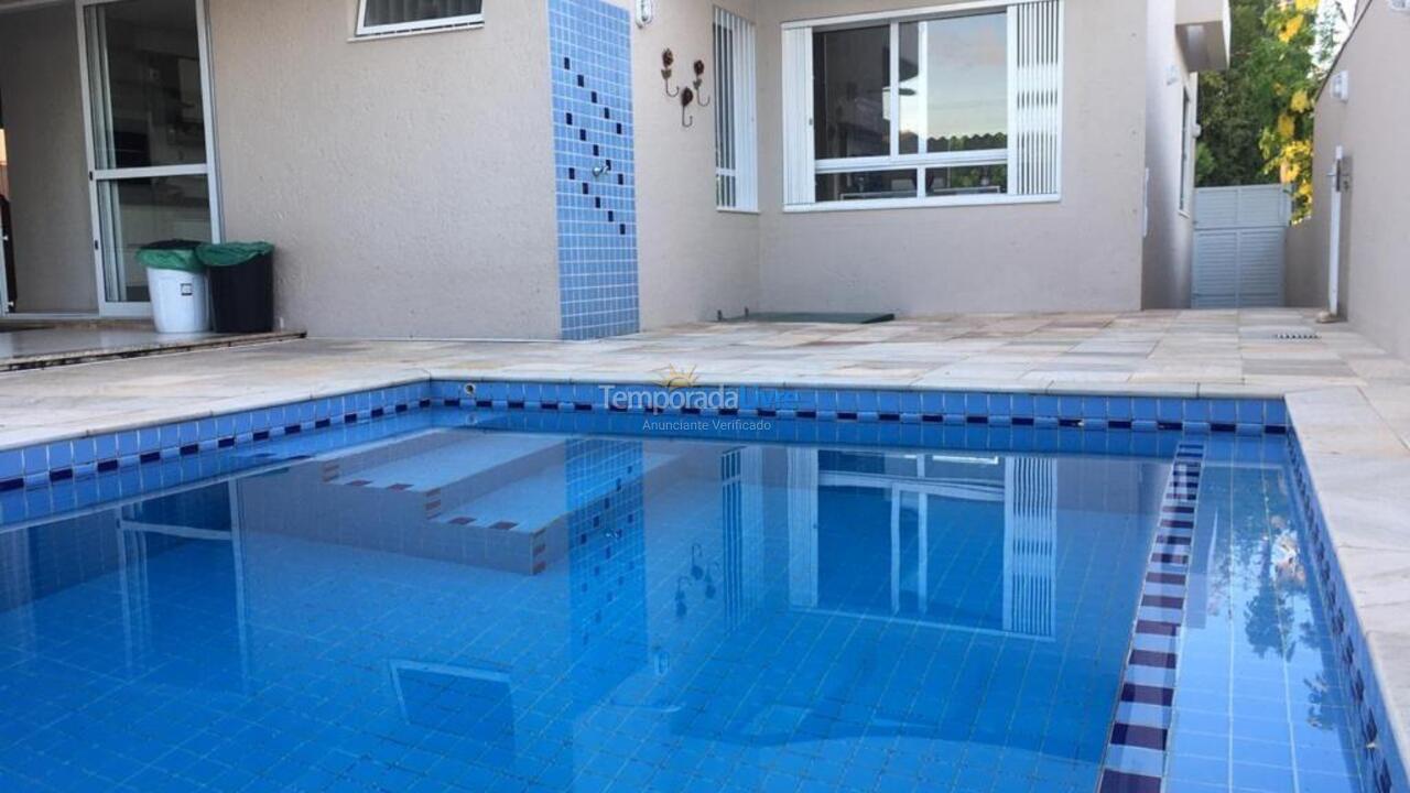 Casa para aluguel de temporada em Florianópolis (Praia da Daniela)