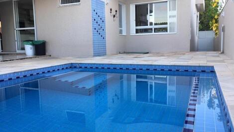 Casa 4 Dormitórios com Vista Mar na Daniela