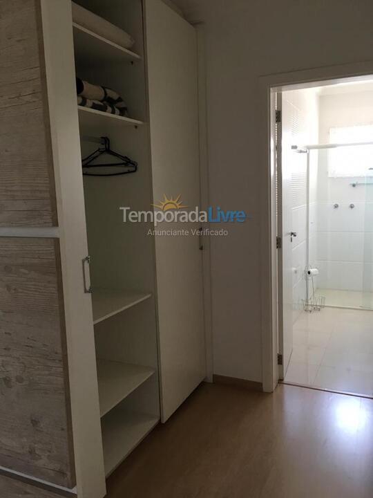 Casa para aluguel de temporada em Florianópolis (Praia da Daniela)