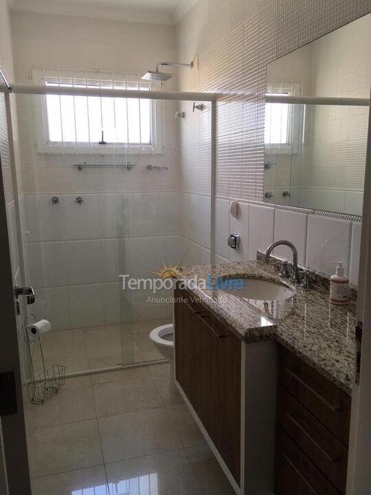 Casa para aluguel de temporada em Florianópolis (Praia da Daniela)