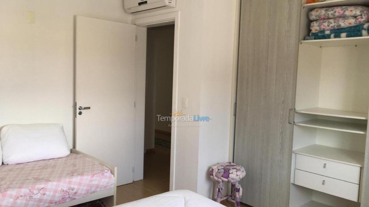 Casa para aluguel de temporada em Florianópolis (Praia da Daniela)