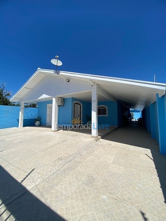 Casa para aluguel de temporada em Ubatuba (Maranduba)