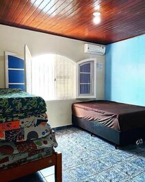 CASA +EDICULA, P/20 PES.- 5 DORM. -AR COND.- WIFI- PISCINA PRIVATIVA