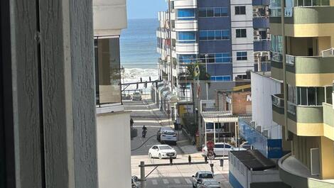 3 bedroom apartment with air conditioning. center half beach Beautiful street 264