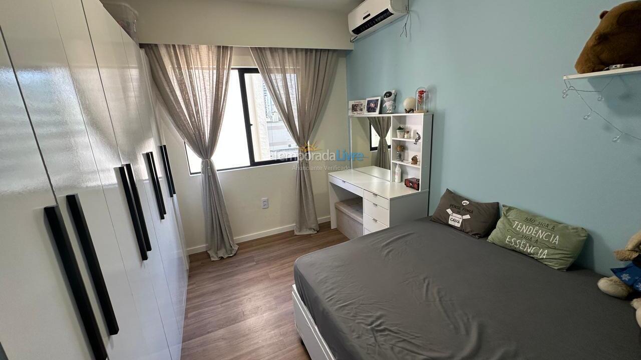 Apartment for vacation rental in Itapema (Meia Praia)