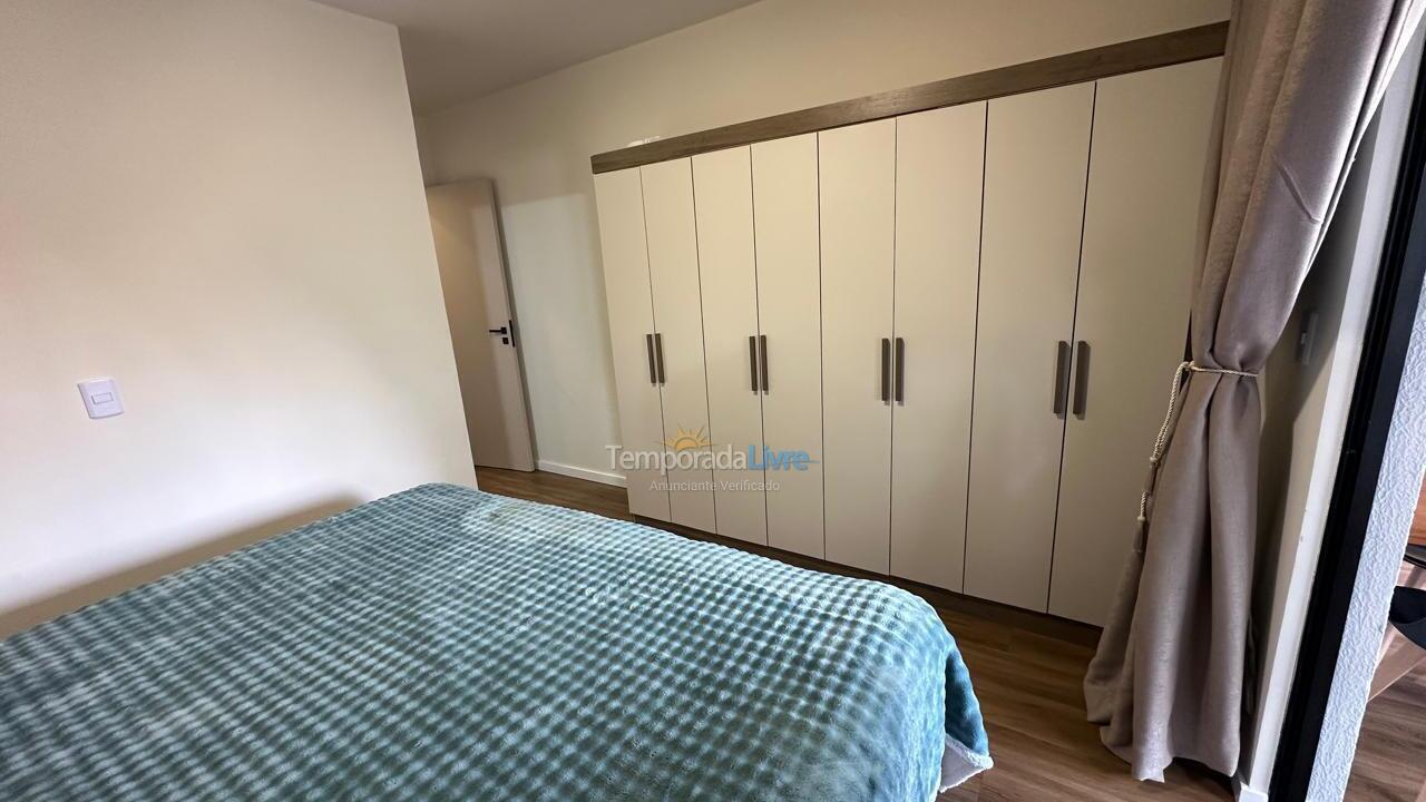 Apartment for vacation rental in Itapema (Meia Praia)