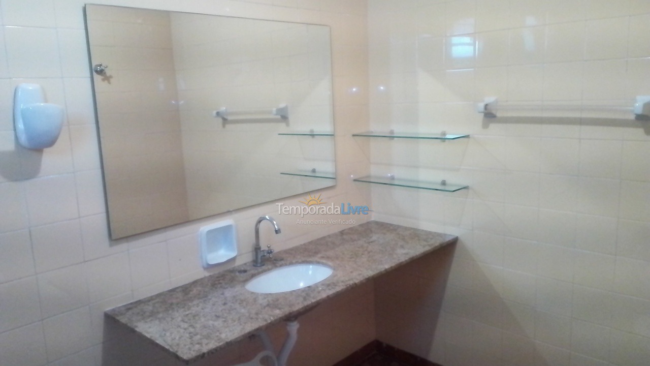 Casa para alquiler de vacaciones em Ubatuba (Praia do Lázaro)