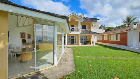 HOUSE FRONT SEA 4 BEDROOMS WITH AIR CONDITIONING