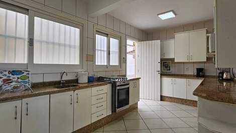 HOUSE FRONT SEA 4 BEDROOMS WITH AIR CONDITIONING