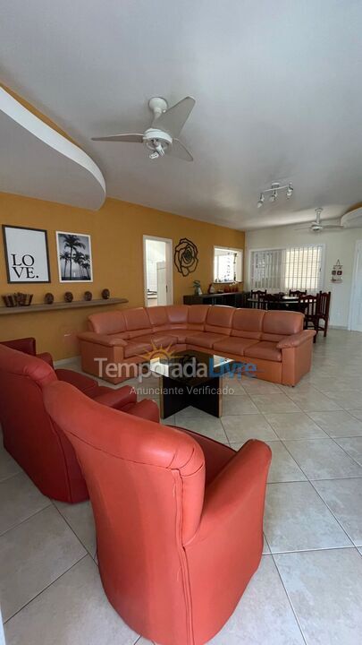 Casa para aluguel de temporada em Cabo Frio (Praia do Foguete)