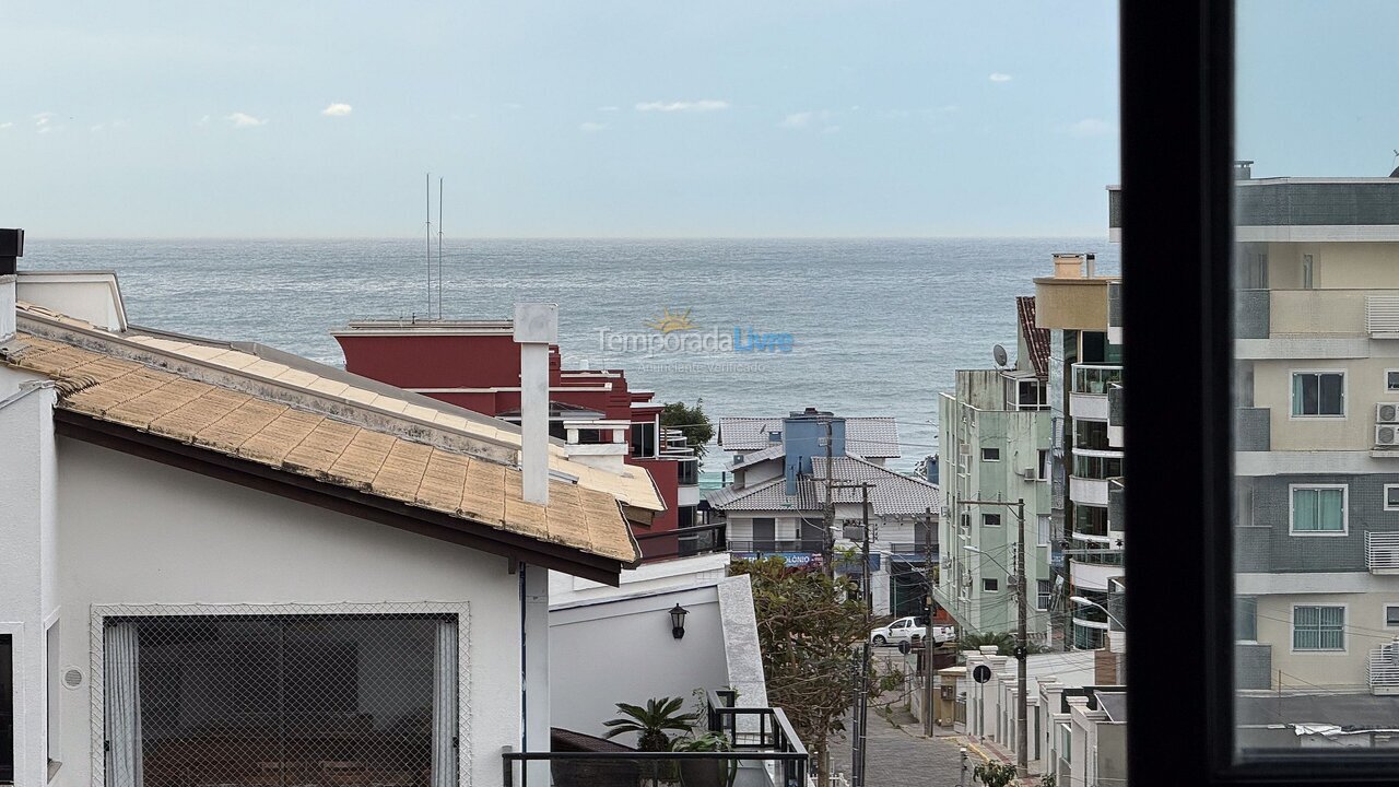 Apartamento para aluguel de temporada em Bombinhas (Praia de Bombas)