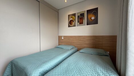 015 - Apartamento alto padrão próximo ao centro e à Praia de Bombas