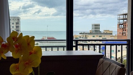 016 - Apartamento de alto estándar con 02 habitaciones, a 200 m de la playa de Bombas