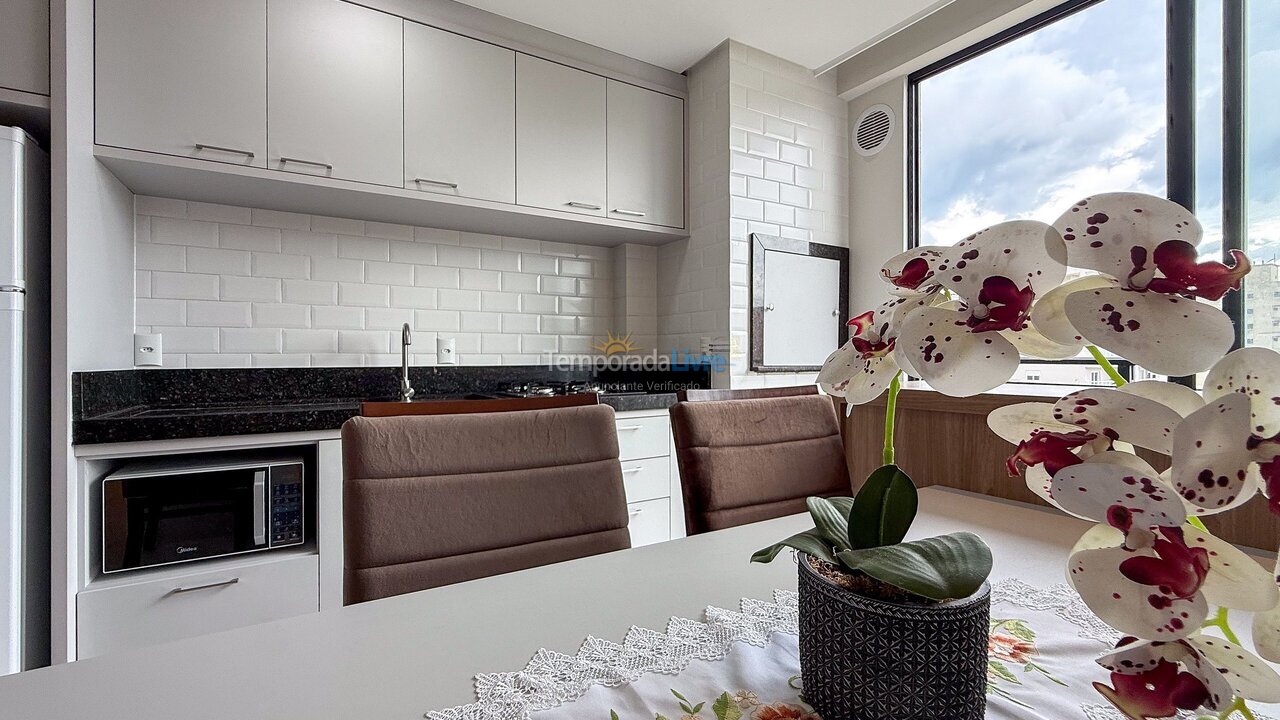 Apartamento para aluguel de temporada em Bombinhas (Praia de Bombas)