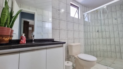 076A - Apartment with 3 bedrooms in the center.