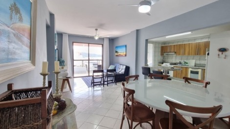 076A - Apartment with 3 bedrooms in the center.