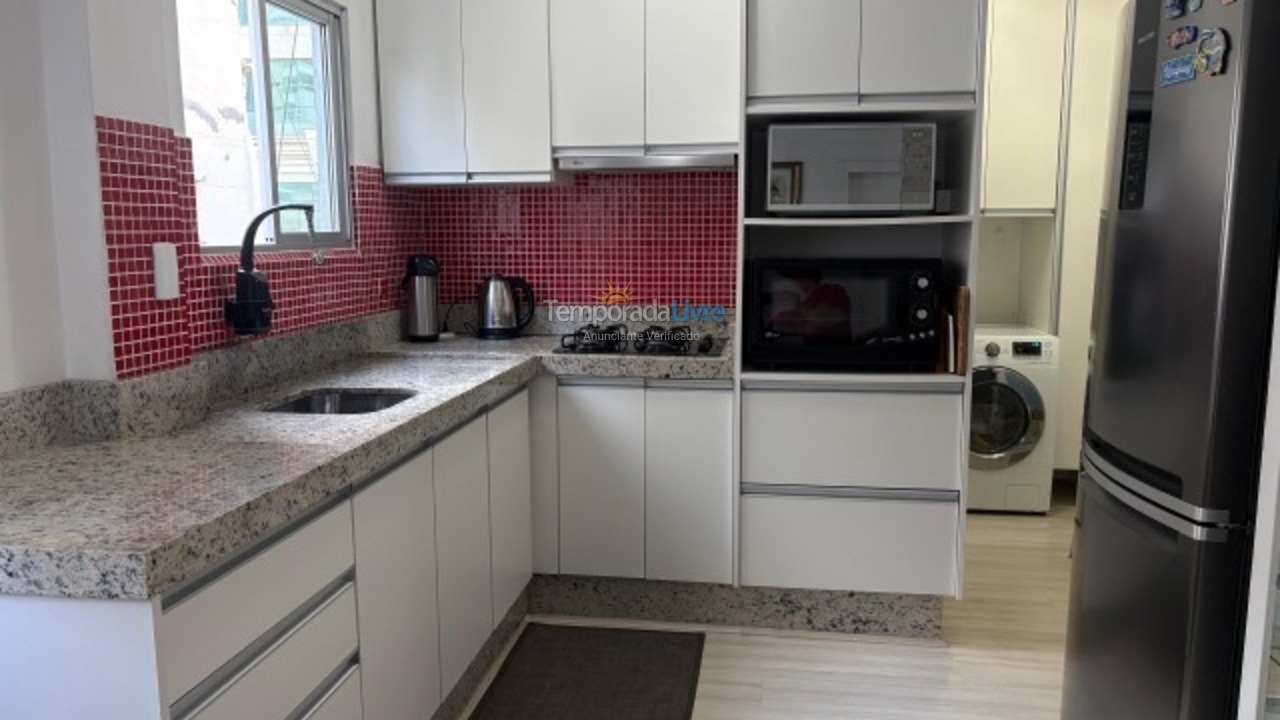 House for vacation rental in Itapema (Meia Praia)