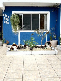 Cozy house. Block 28!!