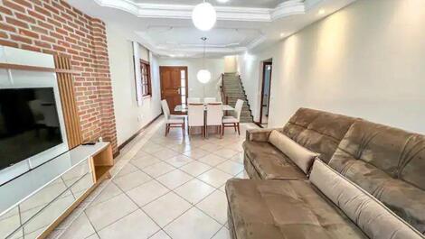 Casa luxo com piscina e churrasqueira