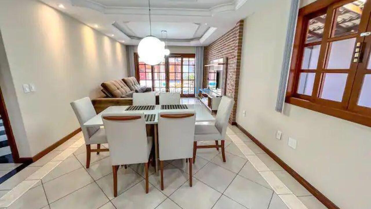 Casa para aluguel de temporada em Guarapari (Praia do Morro)