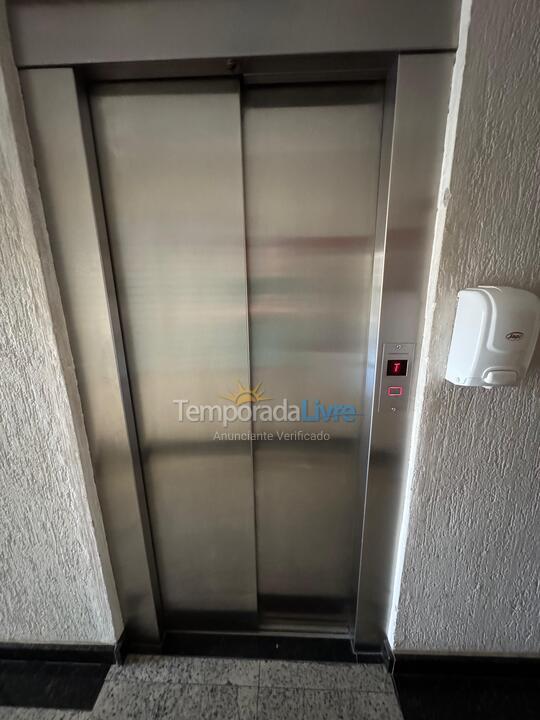 Apartamento para aluguel de temporada em Guarapari (Praia do Morro)