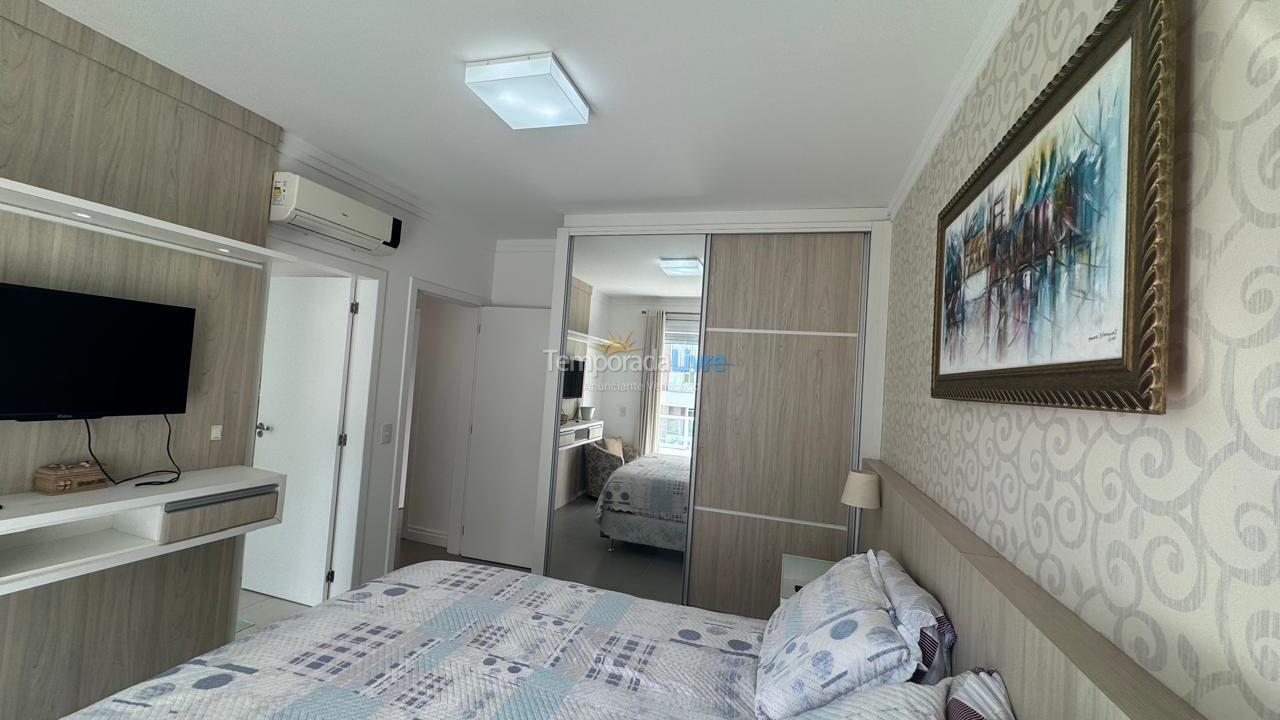 Apartamento para alquiler de vacaciones em Governador Celso Ramos (Praia de Palmas)