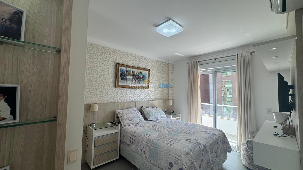 Apartamento para alquiler de vacaciones em Governador Celso Ramos (Praia de Palmas)