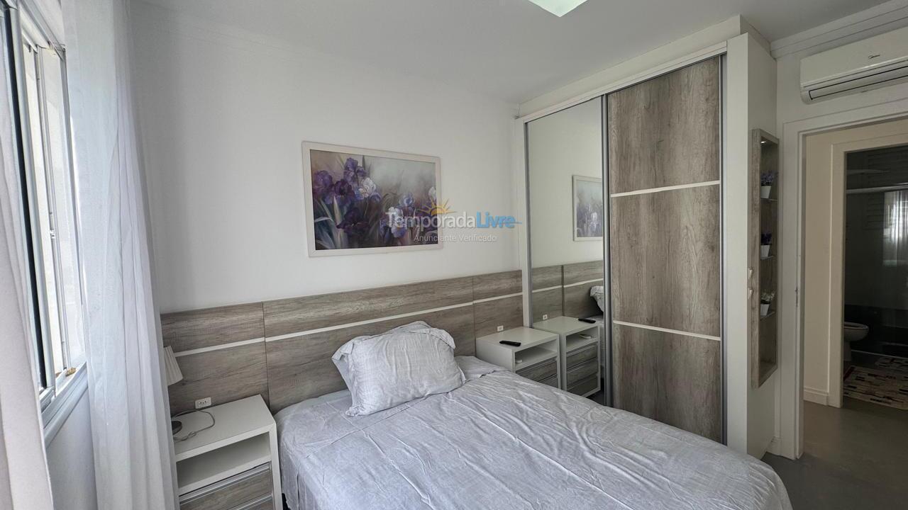 Apartamento para alquiler de vacaciones em Governador Celso Ramos (Praia de Palmas)