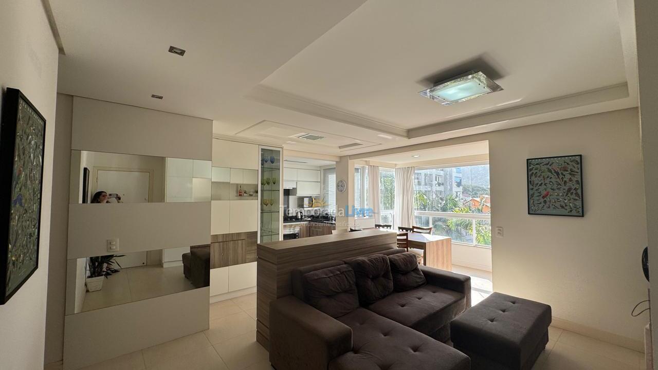 Apartamento para alquiler de vacaciones em Governador Celso Ramos (Praia de Palmas)