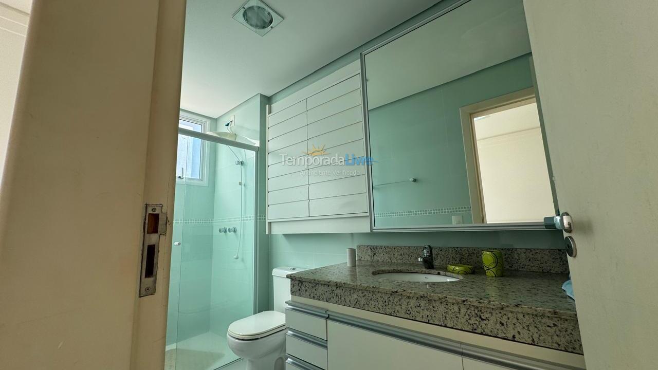 Apartamento para alquiler de vacaciones em Governador Celso Ramos (Praia de Palmas)