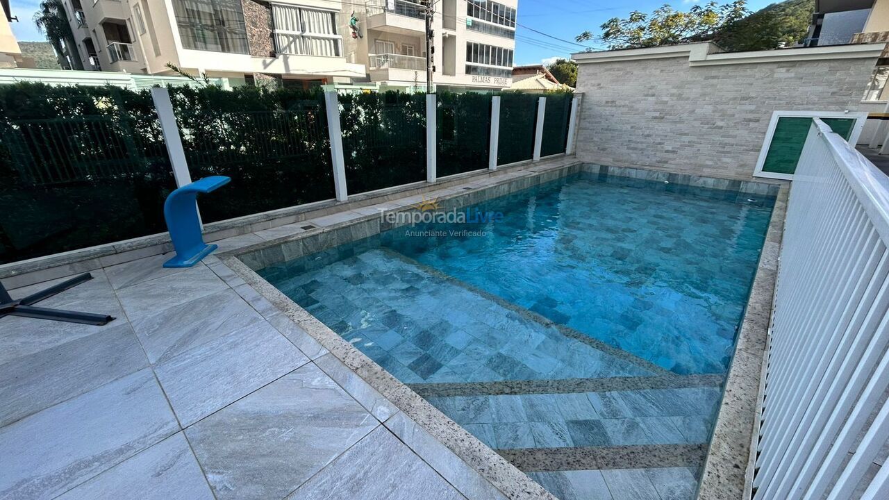 Apartamento para aluguel de temporada em Governador Celso Ramos (Praia de Palmas)