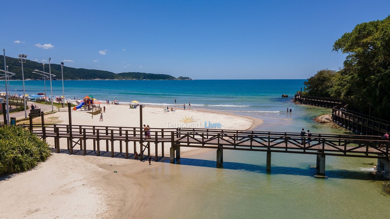 Apartamento para aluguel de temporada em Bombinhas (Praia de Bombas)