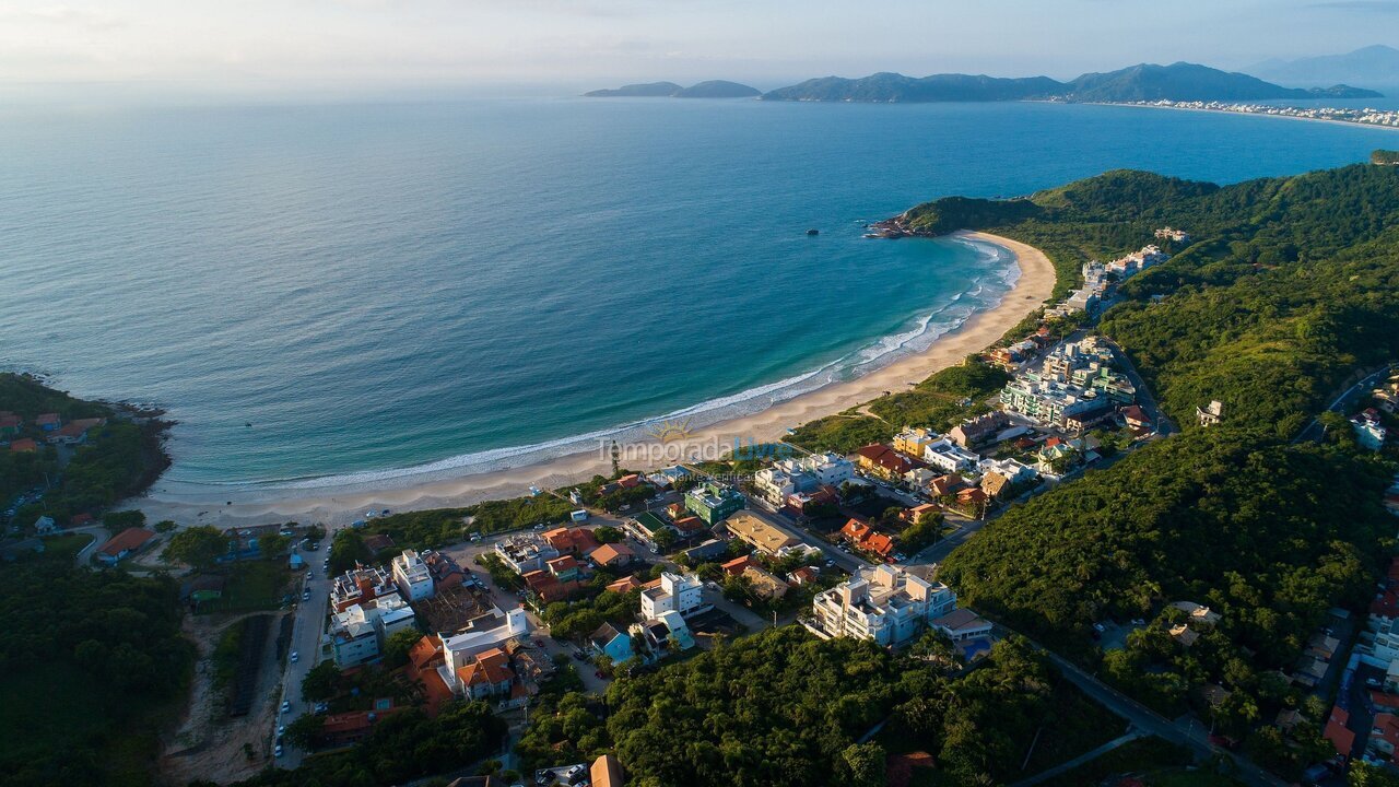 Apartamento para aluguel de temporada em Bombinhas (Praia de Quatro Ilhas)