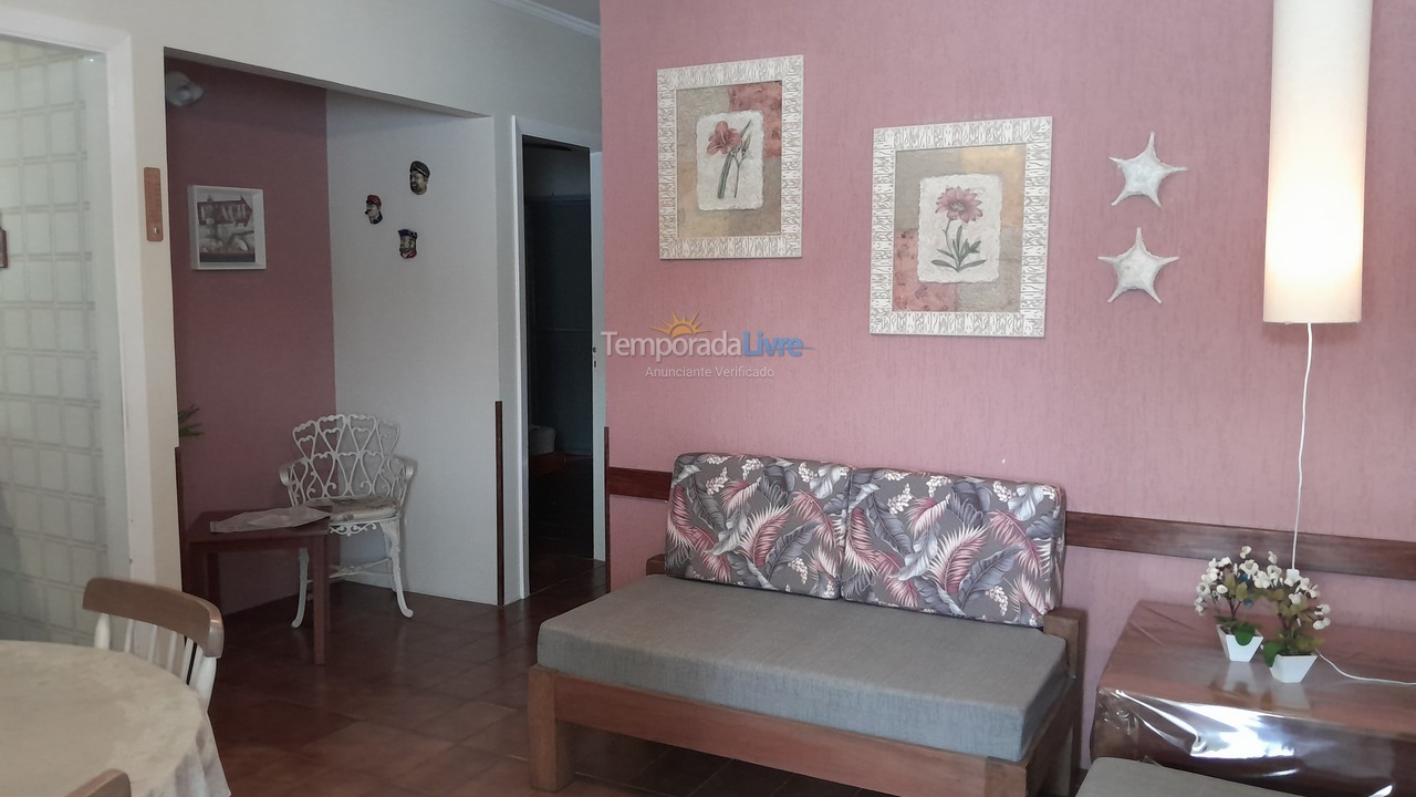 Apartamento para aluguel de temporada em Ubatuba (Praia das Toninhas)