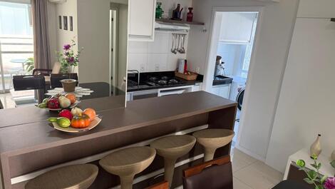 INGLESES, 5 PESSOAS 2 QUARTOS 2 BANHEIROS