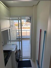 INGLESES, 5 PESSOAS 2 QUARTOS 2 BANHEIROS