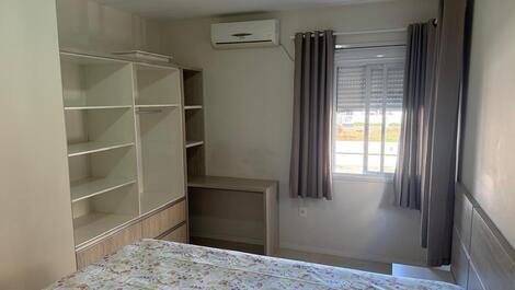 INGLESES, 5 PESSOAS 2 QUARTOS 2 BANHEIROS