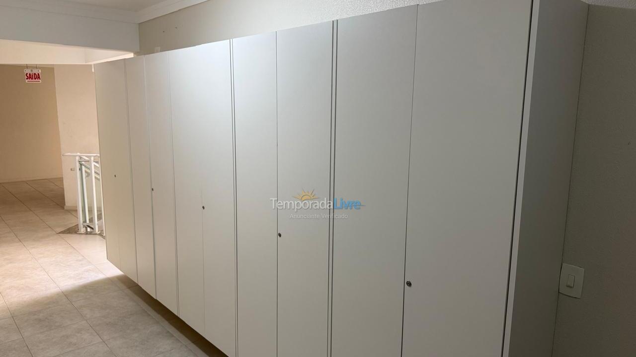 Apartamento para aluguel de temporada em Florianopolis (Praia dos Ingleses)