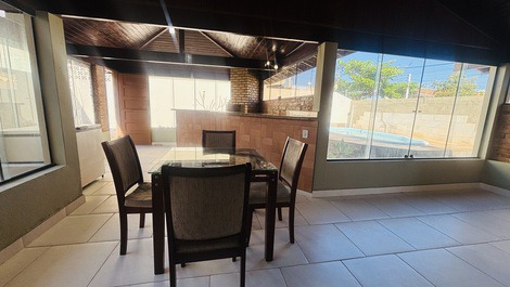 Casa em Grussai com piscina e churrasqueira