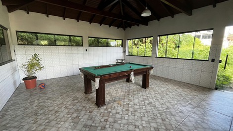 Fantástica casa de playa con piscina cerca de Beto Carreiro