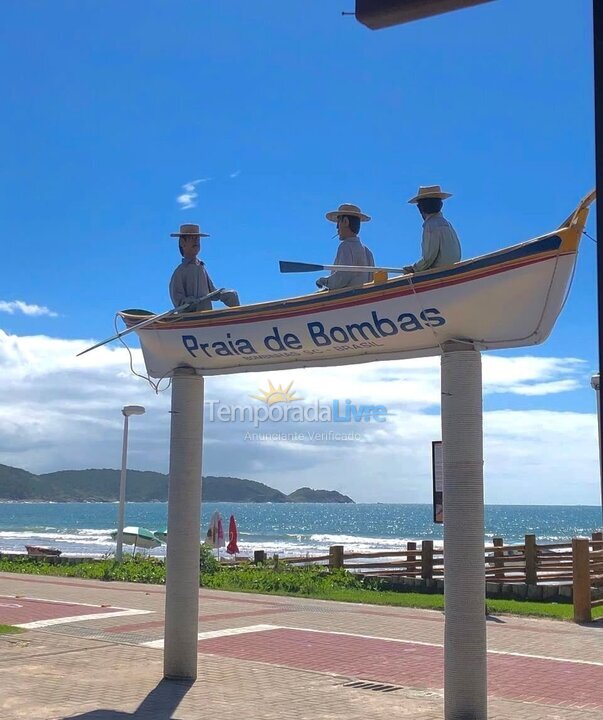 Apartment for vacation rental in Bombinhas (Praia de Bombas)