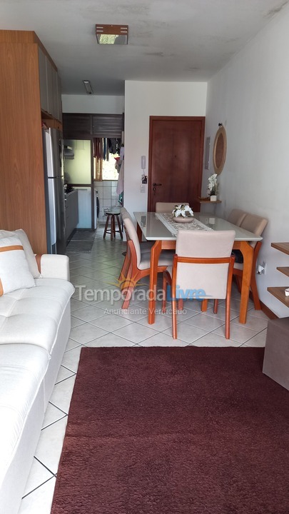 Apartamento para aluguel de temporada em Florianópolis (Praia Brava)