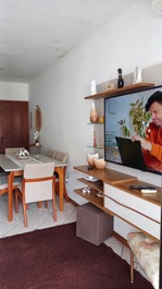 Apartamento de temporada com piscina na Praia Brava