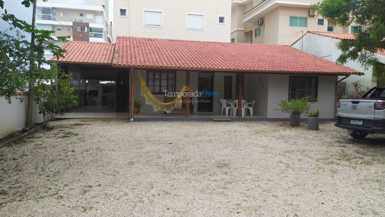 House for vacation rental in Governador Celso Ramos (Praia de Palmas)
