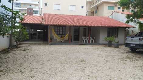 Casa para alugar em Governador Celso Ramos - Praia de Palmas