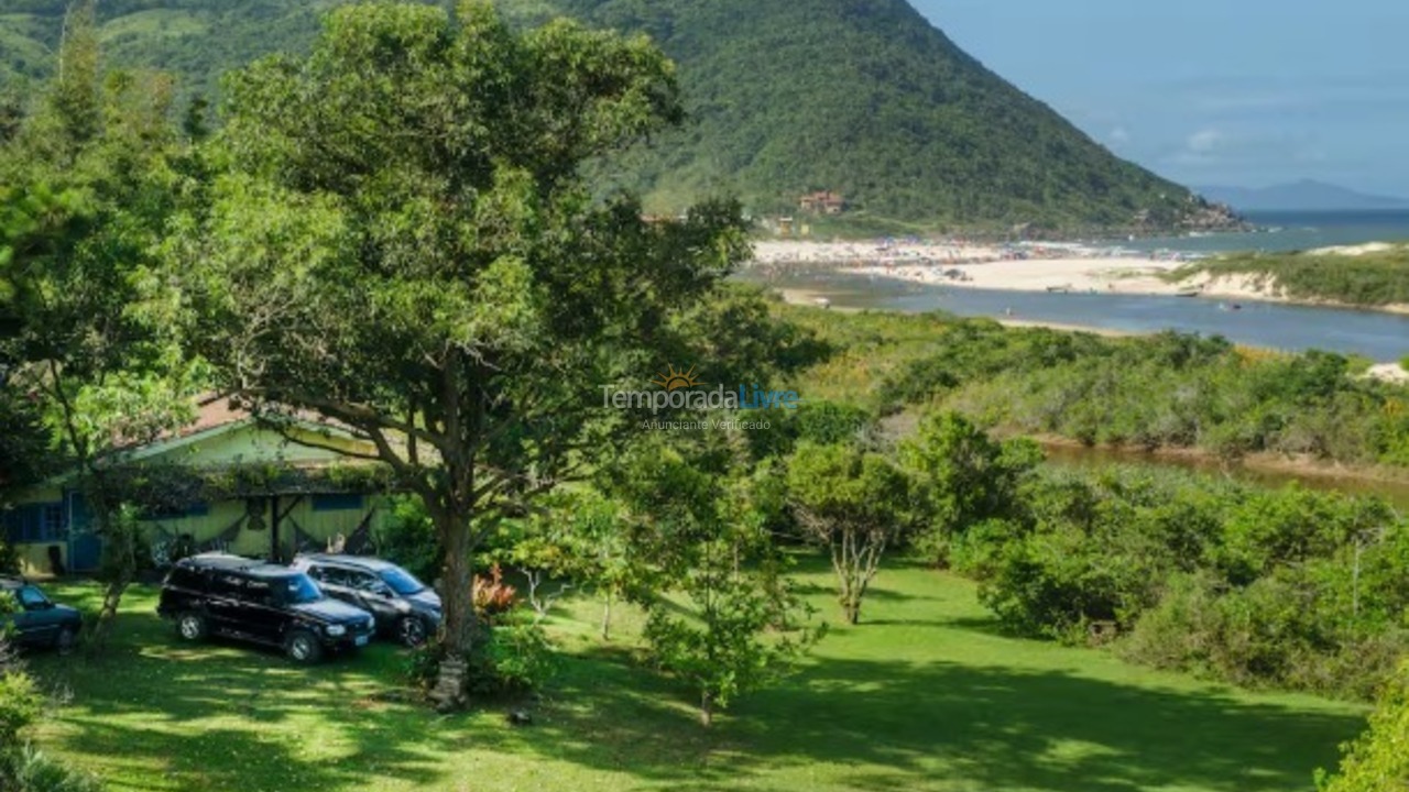House for vacation rental in Garopaba (Praia do Siriu)