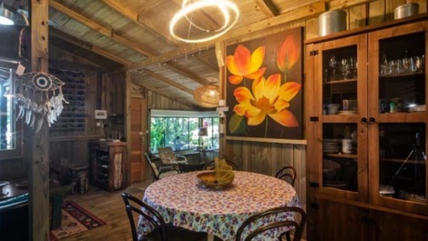 Beautiful house next to the river and the sea of Siriu