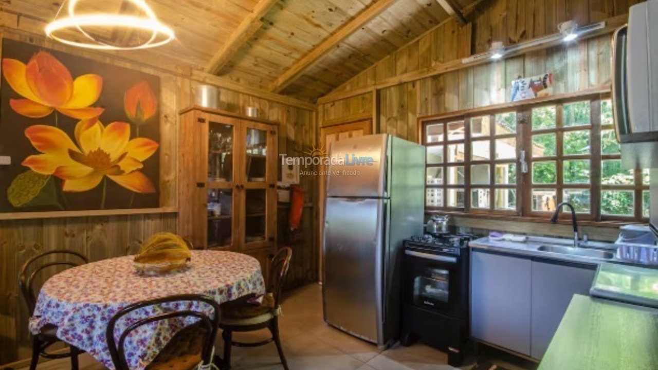 House for vacation rental in Garopaba (Praia do Siriu)