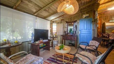 Beautiful house next to the river and the sea of Siriu