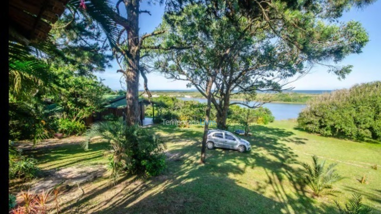 House for vacation rental in Garopaba (Praia do Siriu)